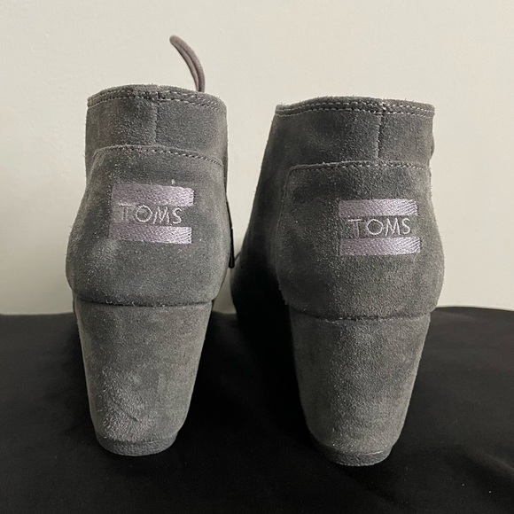 Toms Solid Gray Wedges - Picture 8 of 9